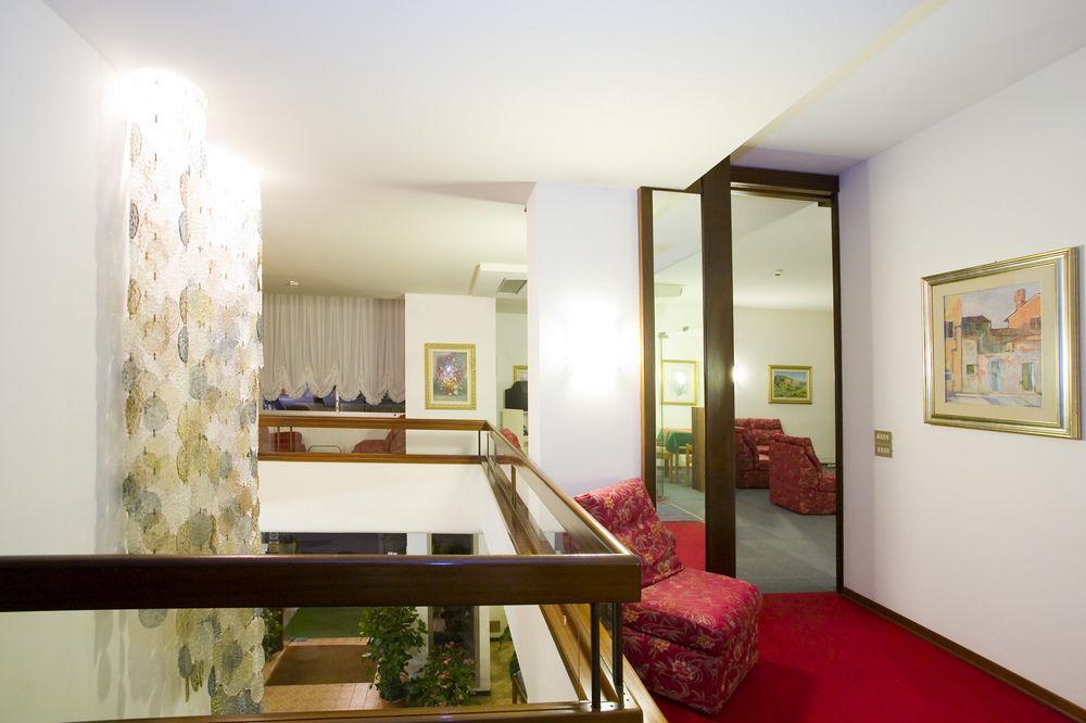 Hotel Metropol Caorle Zewnętrze zdjęcie