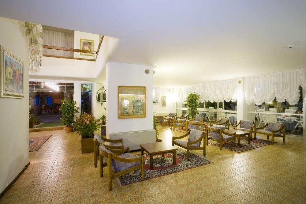 Hotel Metropol Caorle Zewnętrze zdjęcie