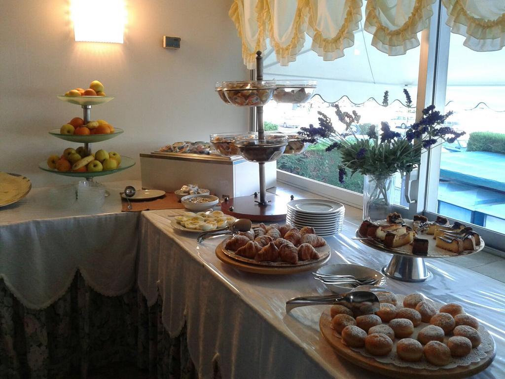 Hotel Metropol Caorle Zewnętrze zdjęcie