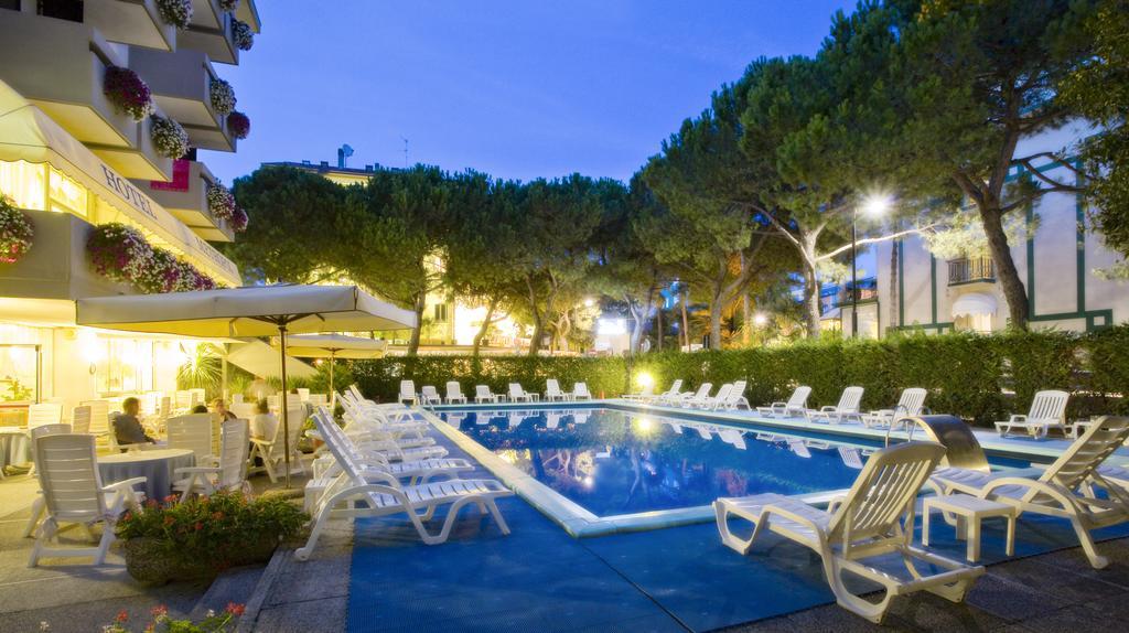 Hotel Metropol Caorle Zewnętrze zdjęcie
