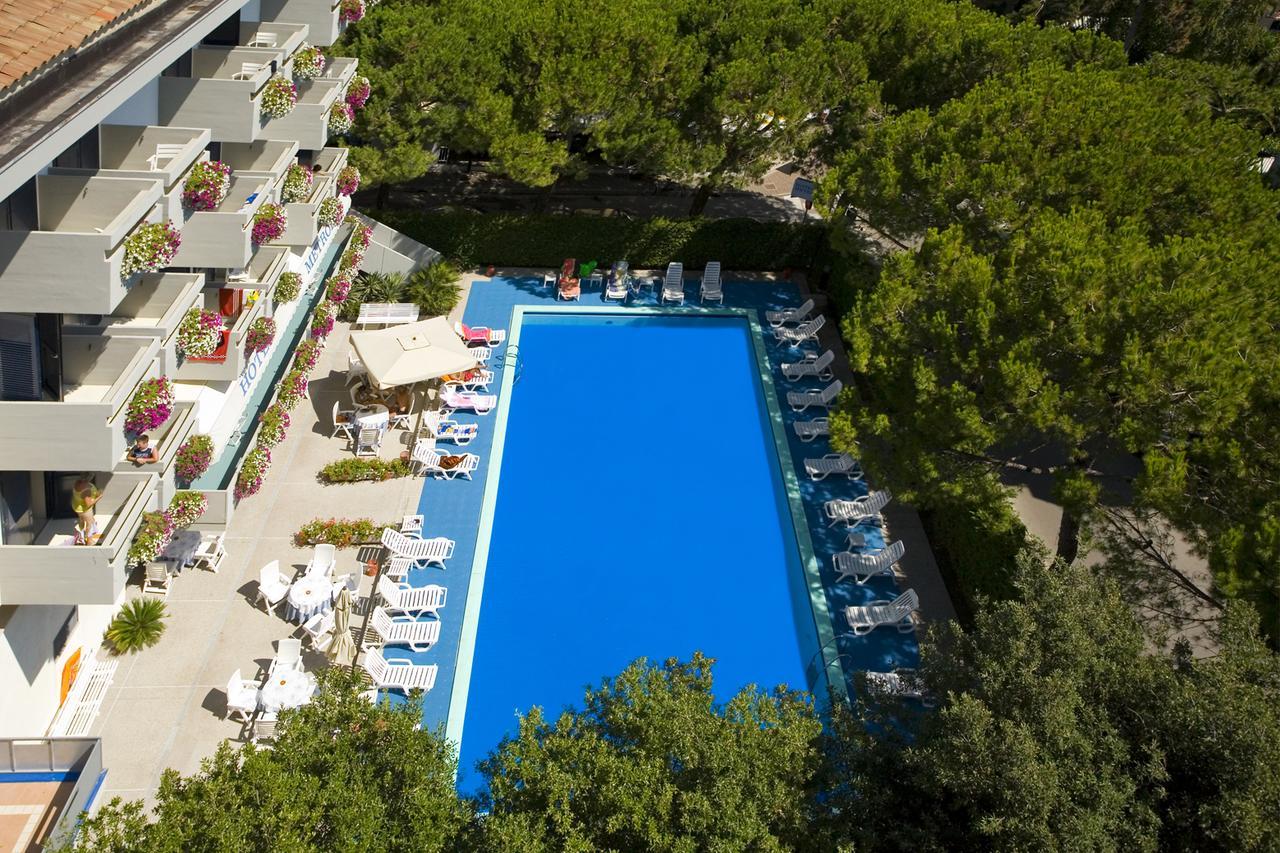 Hotel Metropol Caorle Zewnętrze zdjęcie